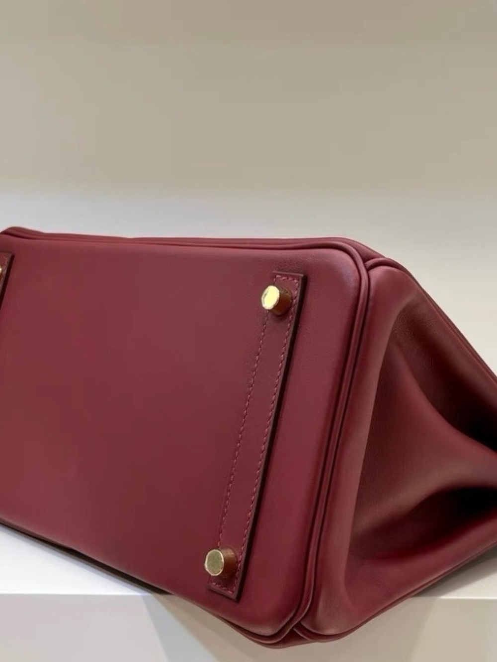 Hermes Burgundy Birkin 30 Y series 2020 rogue vif Jonathan leather gold hardware - Picture 6 of 16